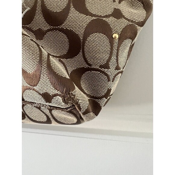 🆕 Vintage Coach Brown and Gold Signature Shoulder Bag with Floral Accents. - Picture 6 of 16